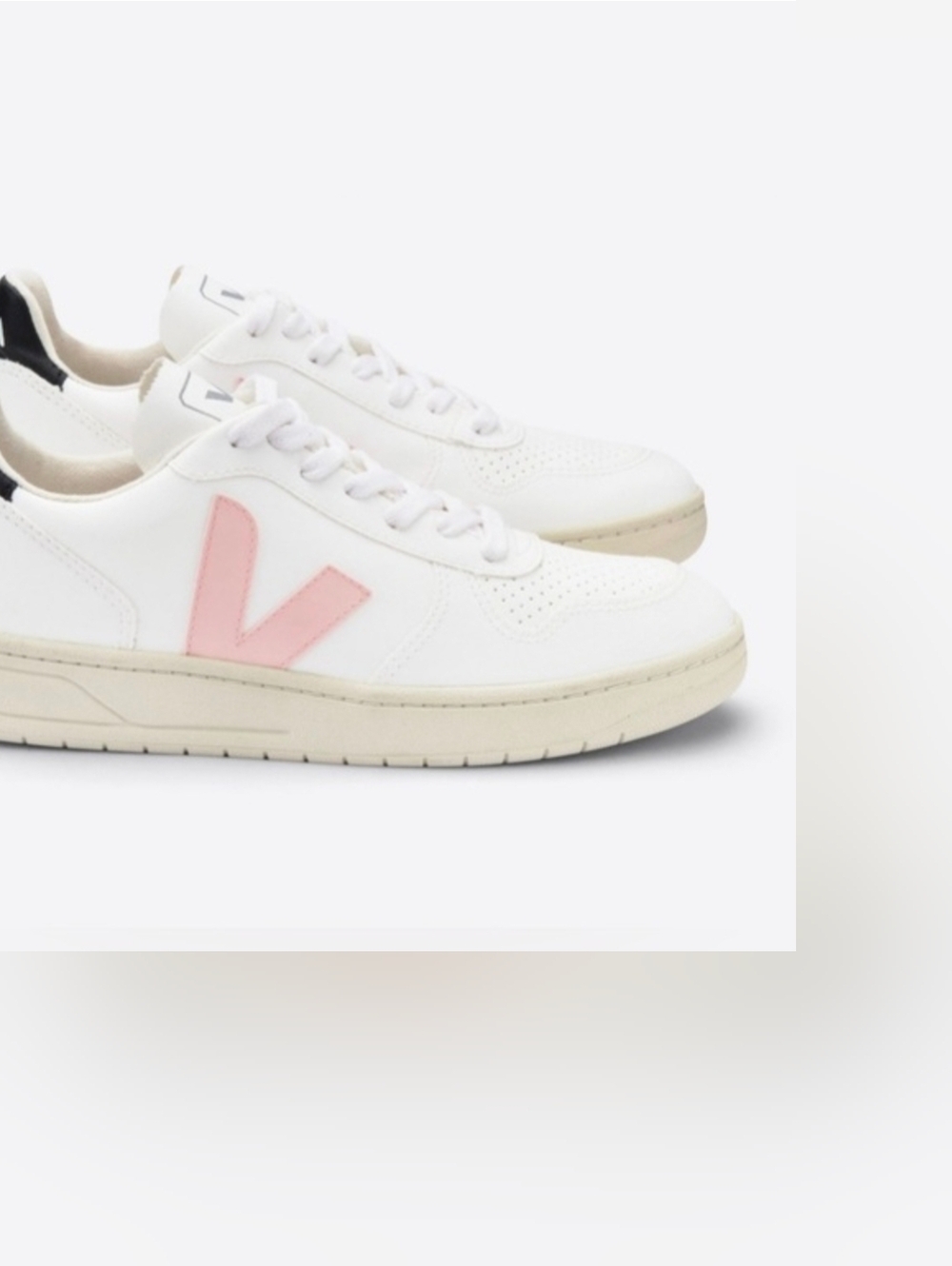 VGUC Veja V-10 Sneaker WHITE PETALE Women 7